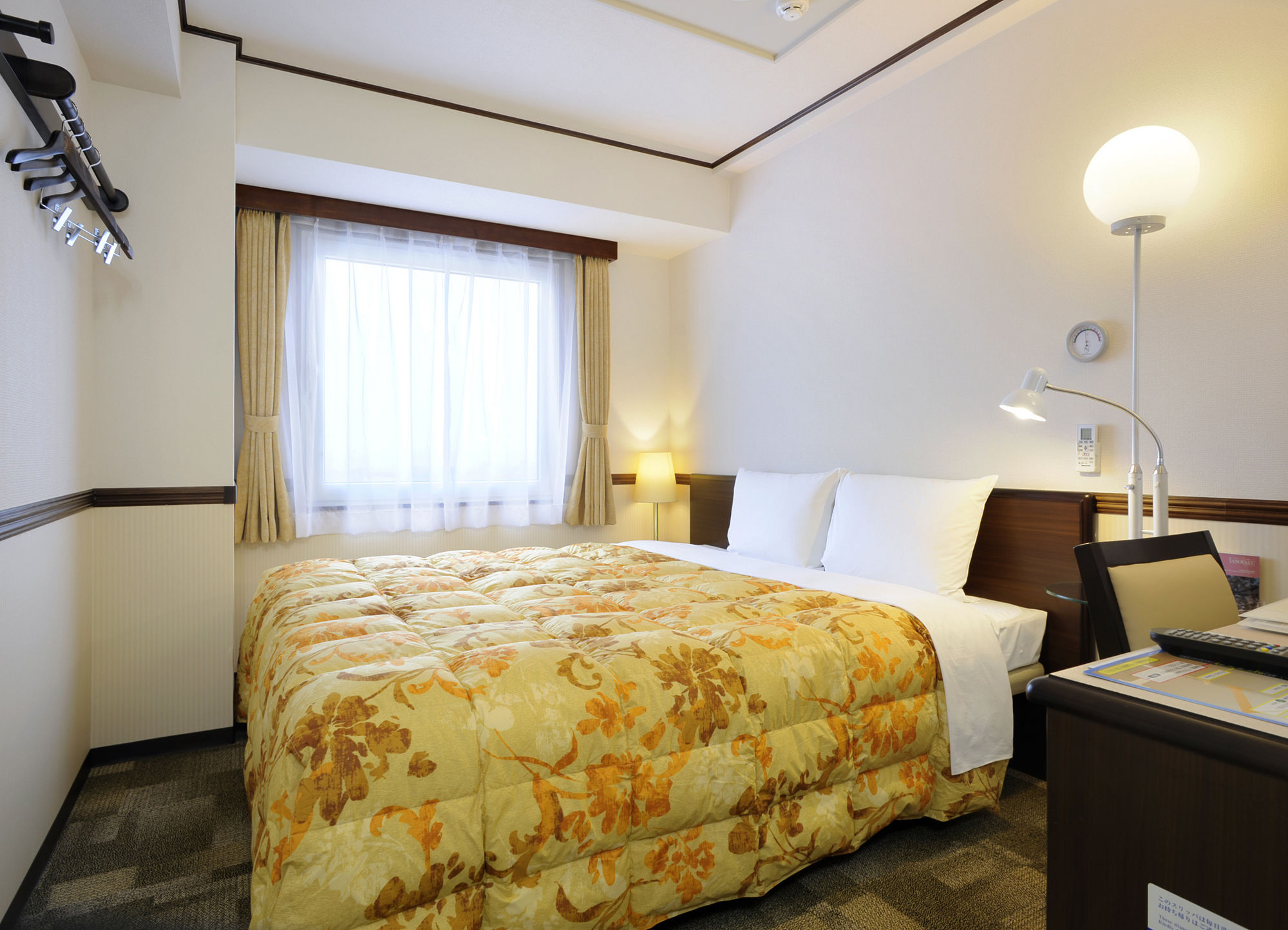 Toyoko Inn Tokyo Shinagawa-Eki Takanawa-Guchi Exterior foto